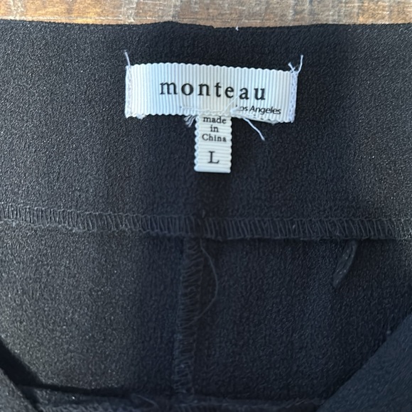 Monteau Black scalloped bottom shorts - Picture 2 of 6